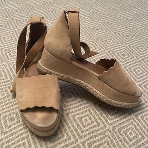 CHLOÉ Lauren Scalloped Suede Espadrille Platform Sandals
